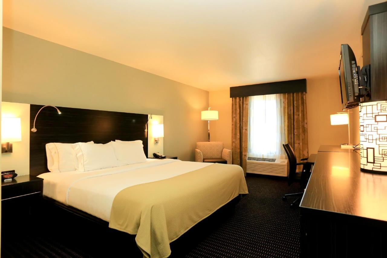 Holiday Inn Express & Suites Marion Northeast By Ihg Exterior foto