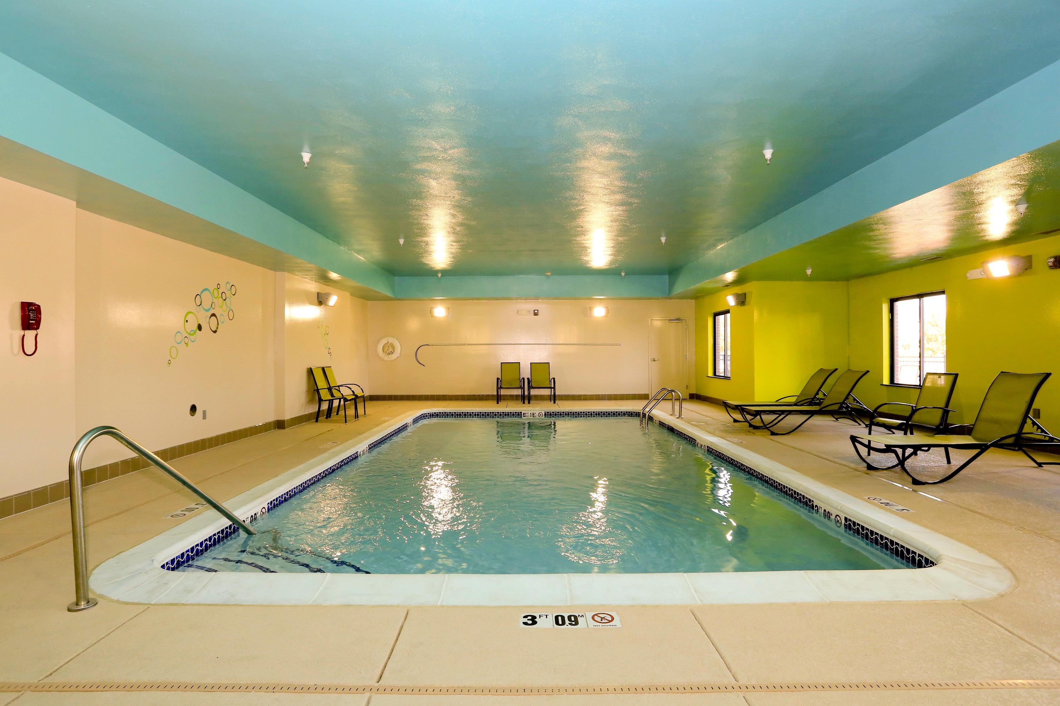 Holiday Inn Express & Suites Marion Northeast By Ihg Exterior foto